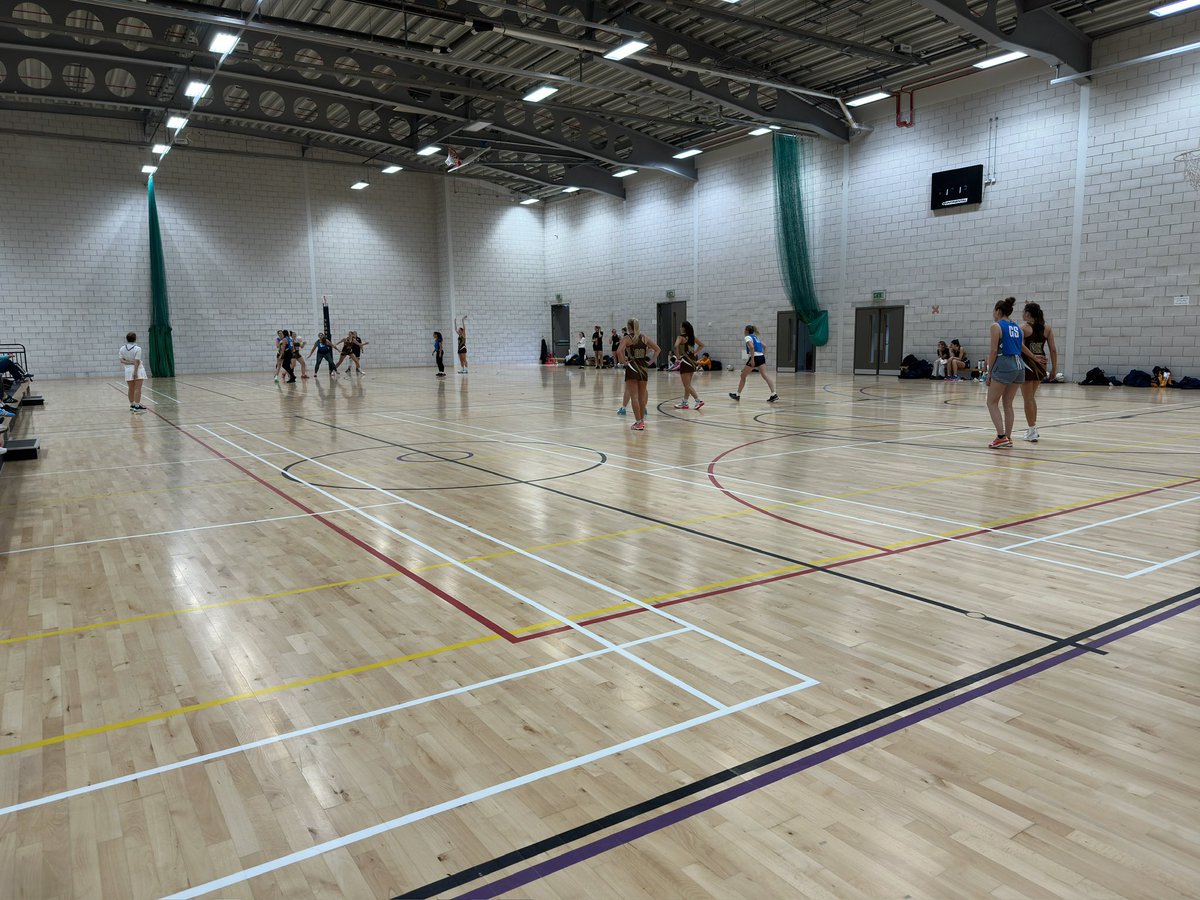 Robertson_Sed's tweet image. It was wonderful to see @SedberghOS Kayleigh, Sally, Sarah, Mel, Kate, Amy, Ellie, Emma &amp;amp; Rosie return to play netball on OS weekend #keepingintouch #OSnetwork 🏐🤎🩵🖤❤️💙