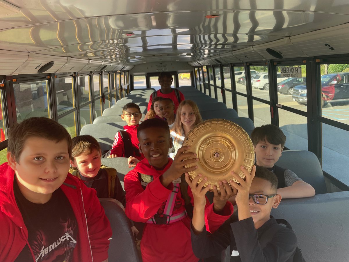 Bus 34/8 receives the Golden Tire Award for their great behavior for the month of September! #WestsideBestside
