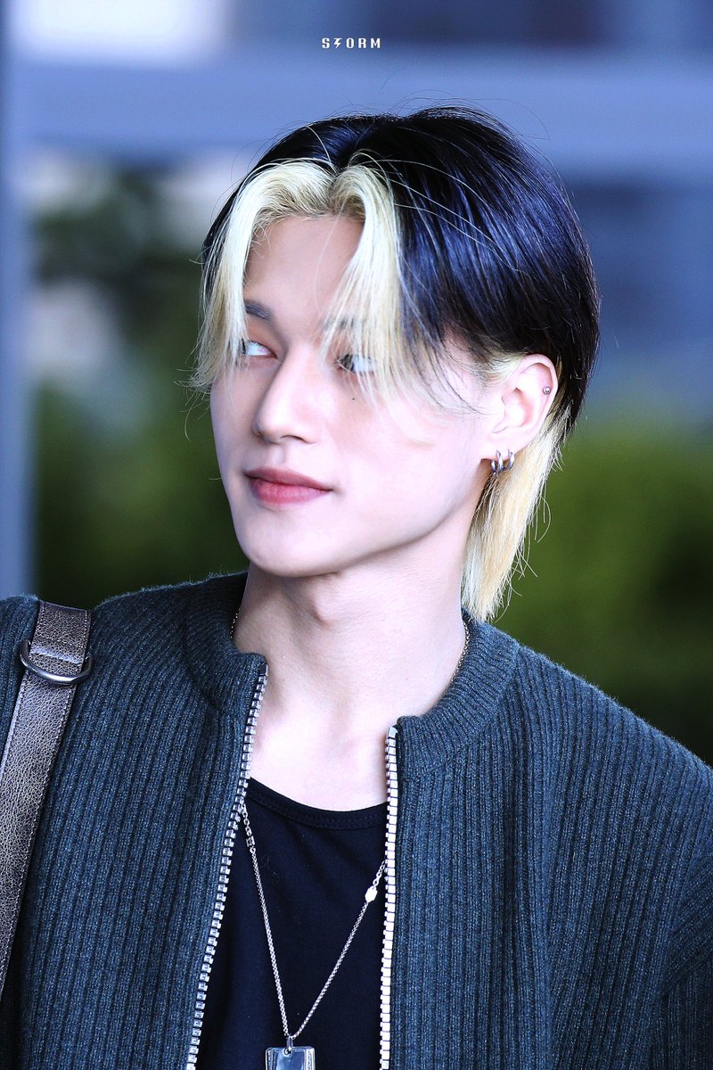 feel_the_storm's tweet photo. 231002 김포 출국
#에이티즈 #우영 
#ATEEZ #WOOYOUNG https://t.co/REfhUzYiFL