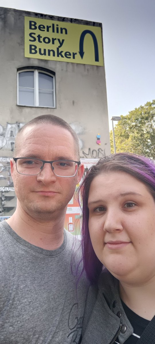 Danke an <a href="/WielandGiebel/">Wieland Giebel</a> und <a href="/ennolenze/">Enno Lenze</a> für die wirklich eindrücklichen Ausstellungen im <a href="/berlinstory/">Berlin Story</a> Bunker. Wir waren heute wieder 4 Stunden da und haben viele Gedanken mit heimgenommen. Die neue Ausstellung 1968 bis heute macht in der aktuellen Zeit zusätzlich nachdenklich.