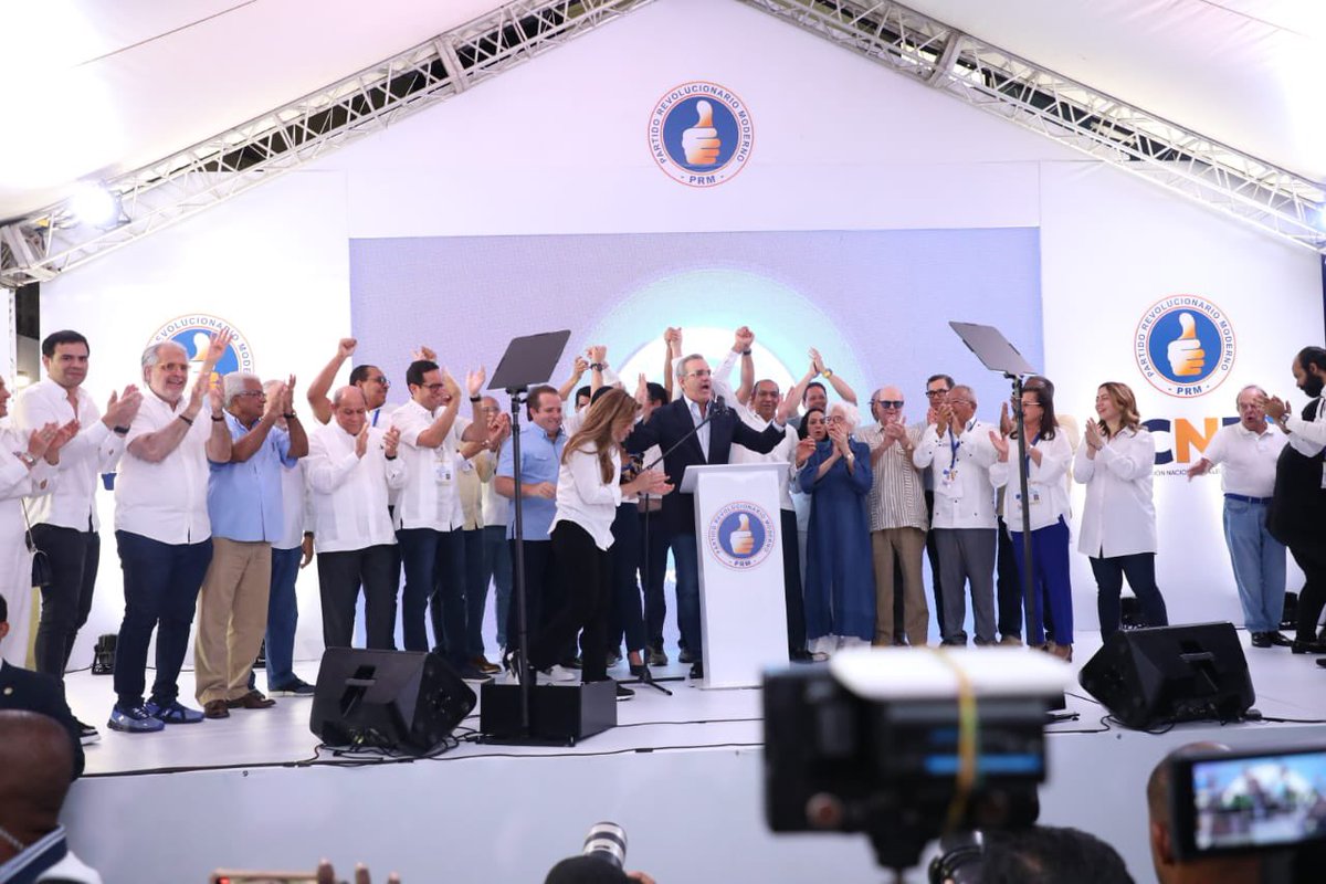DeligneAB's tweet photo. Finalizamos un proceso partidario y democrático en nuestro partido, desde la CNEI estamos agradecidos del trabajo de cada dirigente, militante y participante que cumplió con las normas, el orden y el respeto de cada voto en las urnas. #VolveremosAGanar 1/2 https://t.co/78PCPOEme6