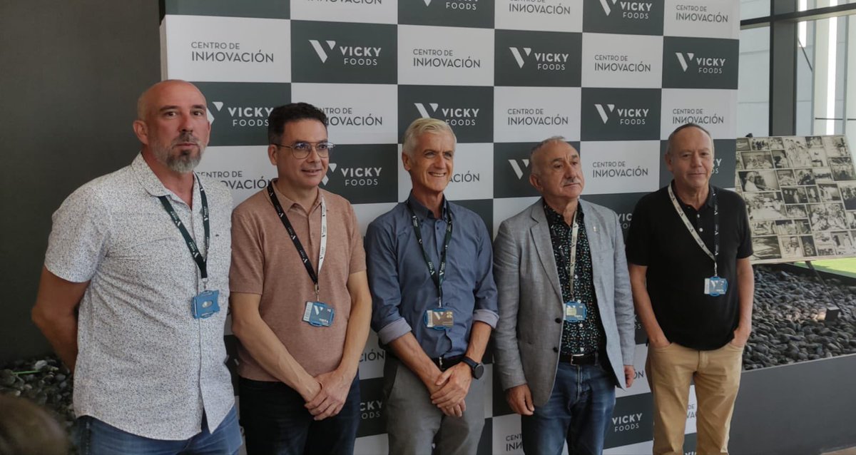 Hoy he visitado la empresa <a href="/vickyfoods/">Vicky Foods</a> en Gandia, València.

En nuestro país tenemos que continuar avanzando en empresas de calidad, también en condiciones laborales. 

Junto al SG de <a href="/UGTPV/">UGT País Valencià</a>, @ismasava, y <a href="/ugtficapv/">UGT FICA PV</a> nos hemos reunido con la sección sindical de UGT. Buen trabajo.