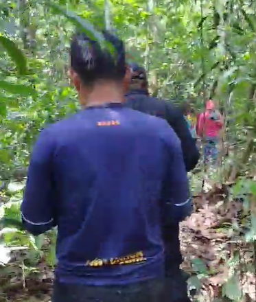 MDanielCarbajal's tweet photo. #Loreto Se encontró el cuerpo de un joven de 19 años en el río Nanay, cerca de la comunidad #Samito (Alto Nanay), donde fue atacado con arma de fuego por mineros ilegales.
🧵1 https://t.co/STWy9f7G3B