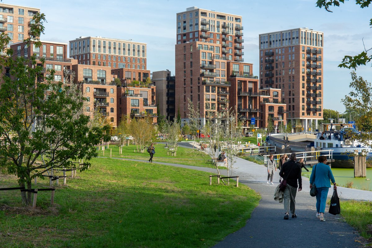 Vacature alert! Ben jij klaar om als directeur Stedelijke Inrichting bij Gemeente Rotterdam een stempel te drukken op de dynamische stedelijke ontwikkeling van deze bruisende stad? Solliciteer hier: werkenvoorrotterdam.nl/vacatures/dire…