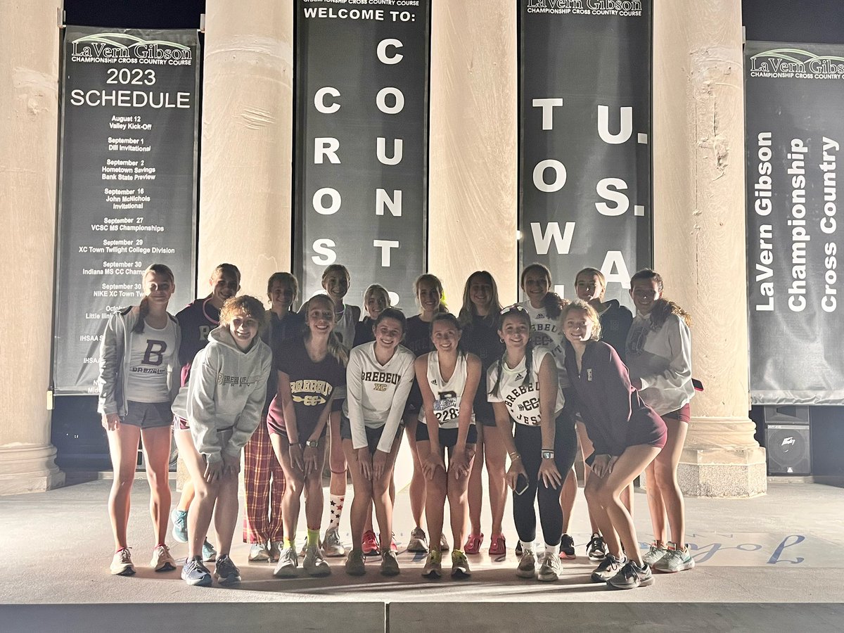 Congratulations to the Girls Cross Country team who competed at the Nike Twilight meet this weekend. The varsity team placed 3rd overall and two finished in the top 10 in the Open Division. Lucy Wood finished 3rd individually, and Isabel Garcia finished 6th. Way to go, Braves!