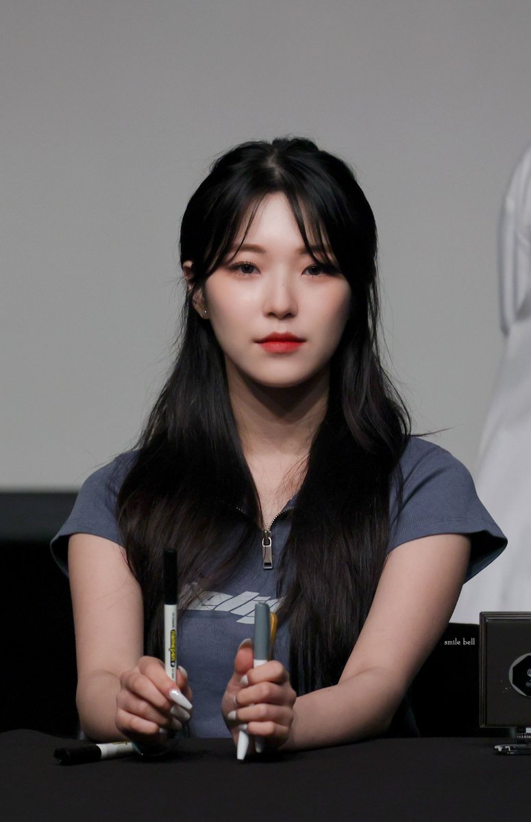 230629 케이타운포유 팬사인회 백지헌 2p

#프로미스나인 #백지헌 #fromis_9 #BaekJiheon