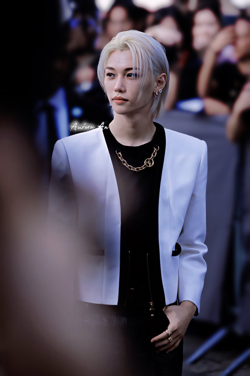231003 Paris
Felix is on the LV show.
 
#필릭스 #Felix #Straykids #스트레이키즈 #FELIXxLouisVuitton #FELIXxPFW23 <a href="/Stray_Kids/">Stray Kids</a> <a href="/LouisVuitton/">Louis Vuitton</a>