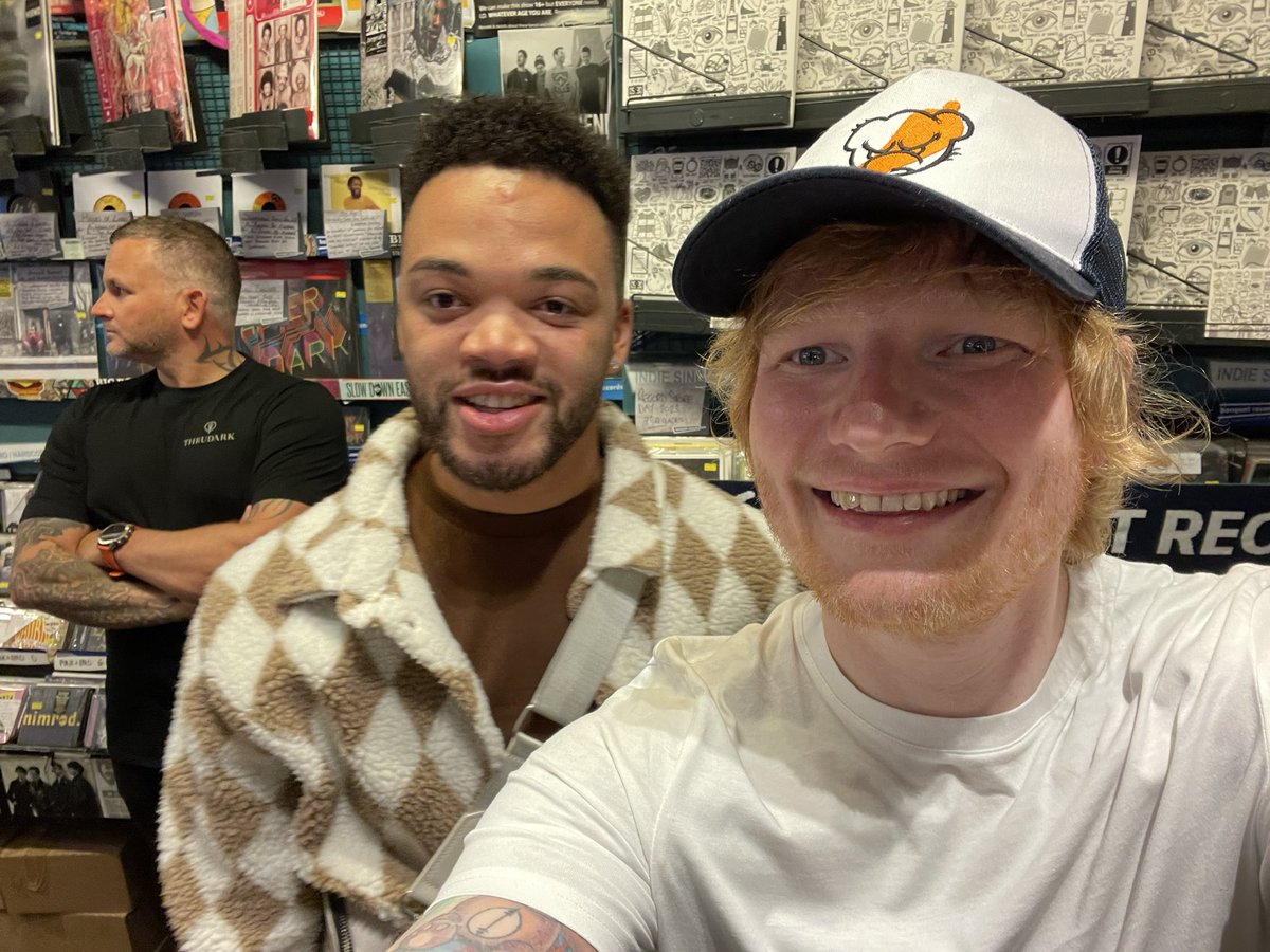 Jam_0n_t0ast's tweet image. It’s officially autumn