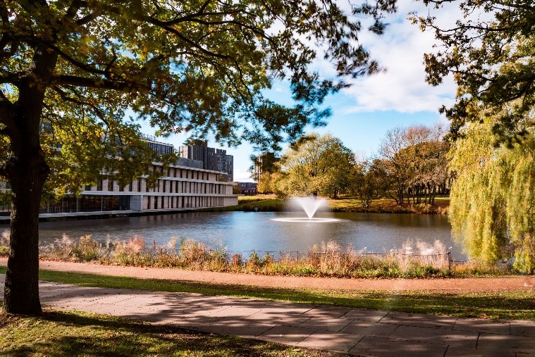 Essex University, a beacon of academic excellence, boasts three vibrant campuses in Colchester, Southend, and Loughton. 🏫✨ Today, we'll explore why international students are flocking to this esteemed institution. 🌟 #EssexUni #InternationalStudents @Uni_of_Essex