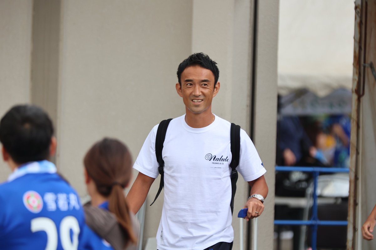 ratt_1968's tweet image. 久しぶりのチャン！
叫んだら！ちゃんと見てくれて(T_T)
この頃の選手って引退している選手も多いので、顔見れると懐かしく…嬉しく
チャンもなんだかんだで、徳島長いなぁ
#チャン #石井秀典 #徳島ヴォルティス  #モンテディオ山形 #モンテディオ写真部