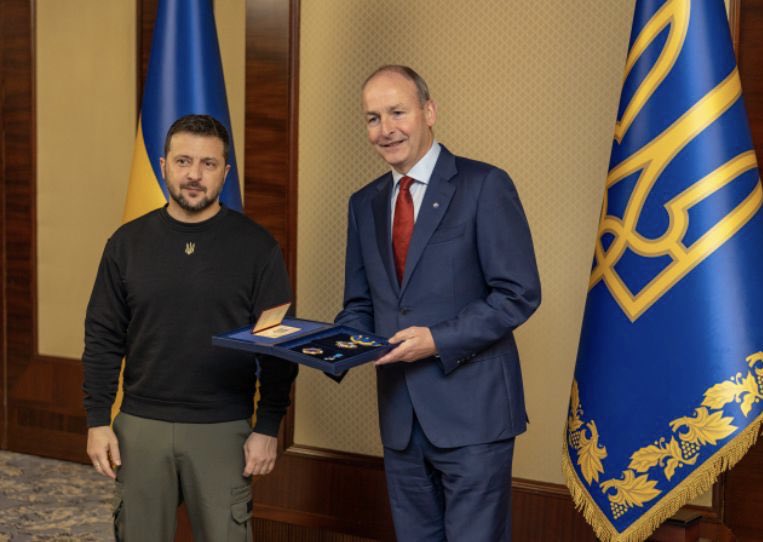 An honour to receive the Order of Prince Yaroslav the Wise award from ⁦<a href="/ZelenskyyUa/">Volodymyr Zelenskyy / Володимир Зеленський</a>⁩ in Kyiv.
 
Ireland and the EU remain steadfast in solidarity with Ukraine and its people.