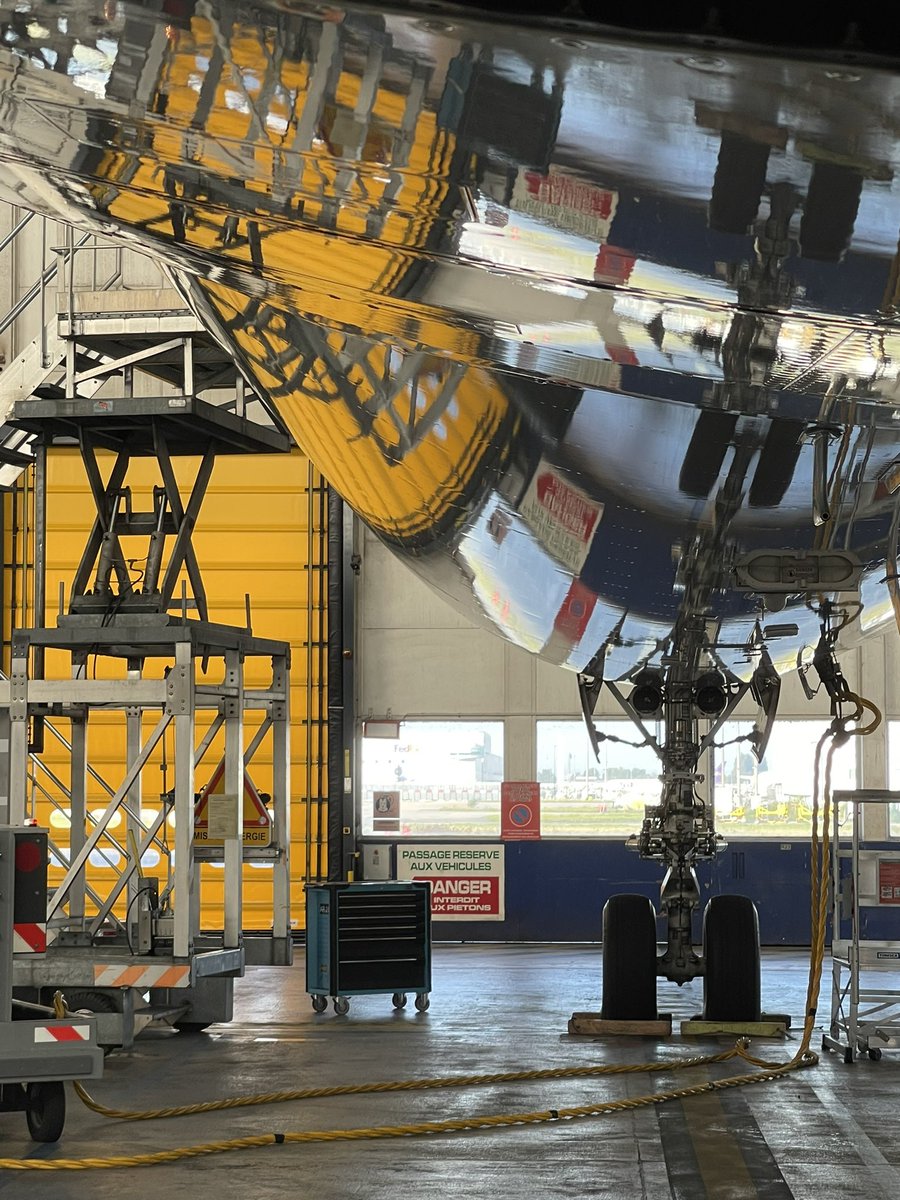landais_cedric's tweet photo. #MondayMotivation 🎥✈️💻🇫🇷👍Reportage/Immersion en compagnie des équipes d @AFIKLMEM concernant la maintenance prédictive #Airfrance & le tant convoité outil #Prognos ↩️
https://t.co/pcaEUFZdk8 https://t.co/DZKPqUCsMt