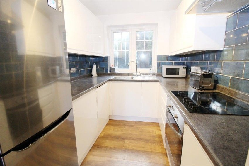 Nicholas Est Agents tweet media