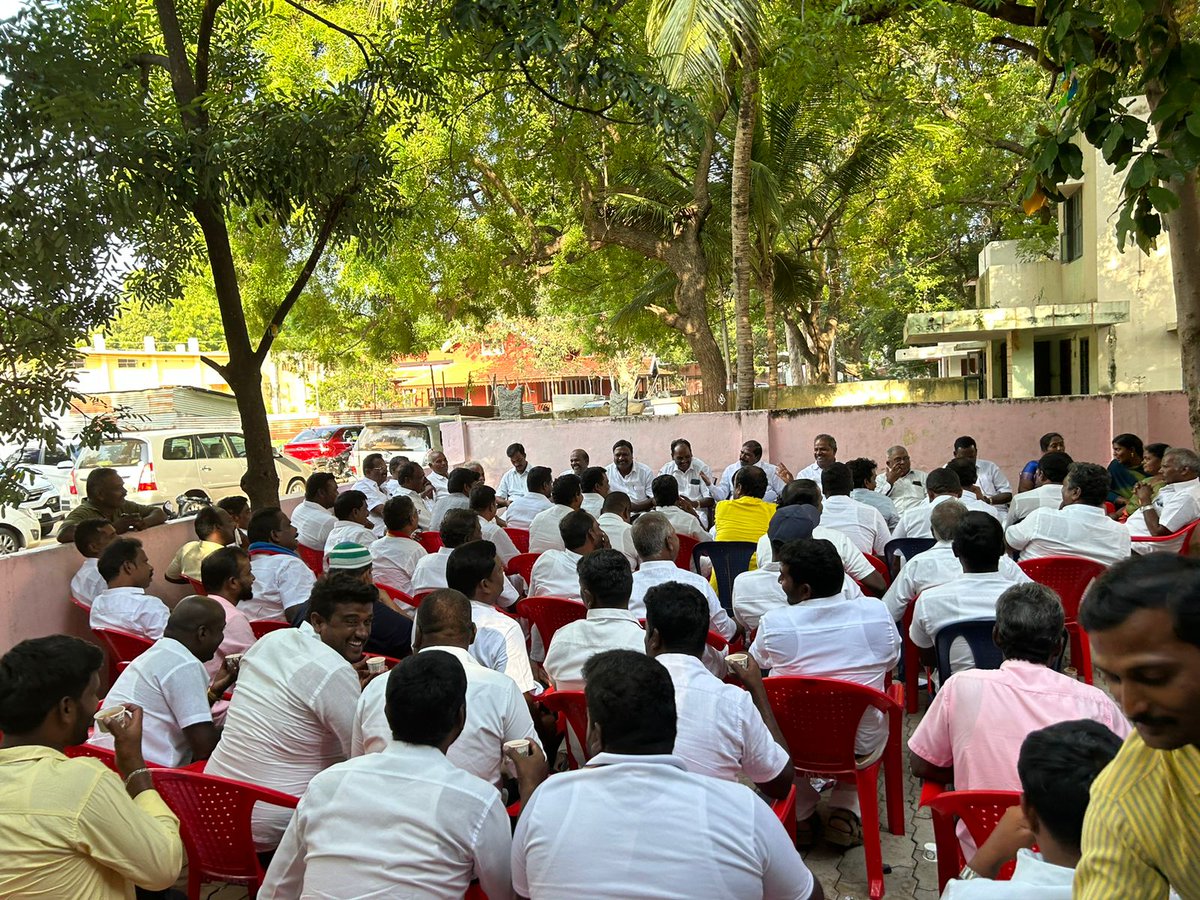 PmkGkm's tweet photo. தர்மபுரி மாவட்ட நிர்வாகிகள் ஆலோசனை கூட்டம் 2.10.2023 இன்று பங்கேற்றேன்... https://t.co/9bpCGSEP0R