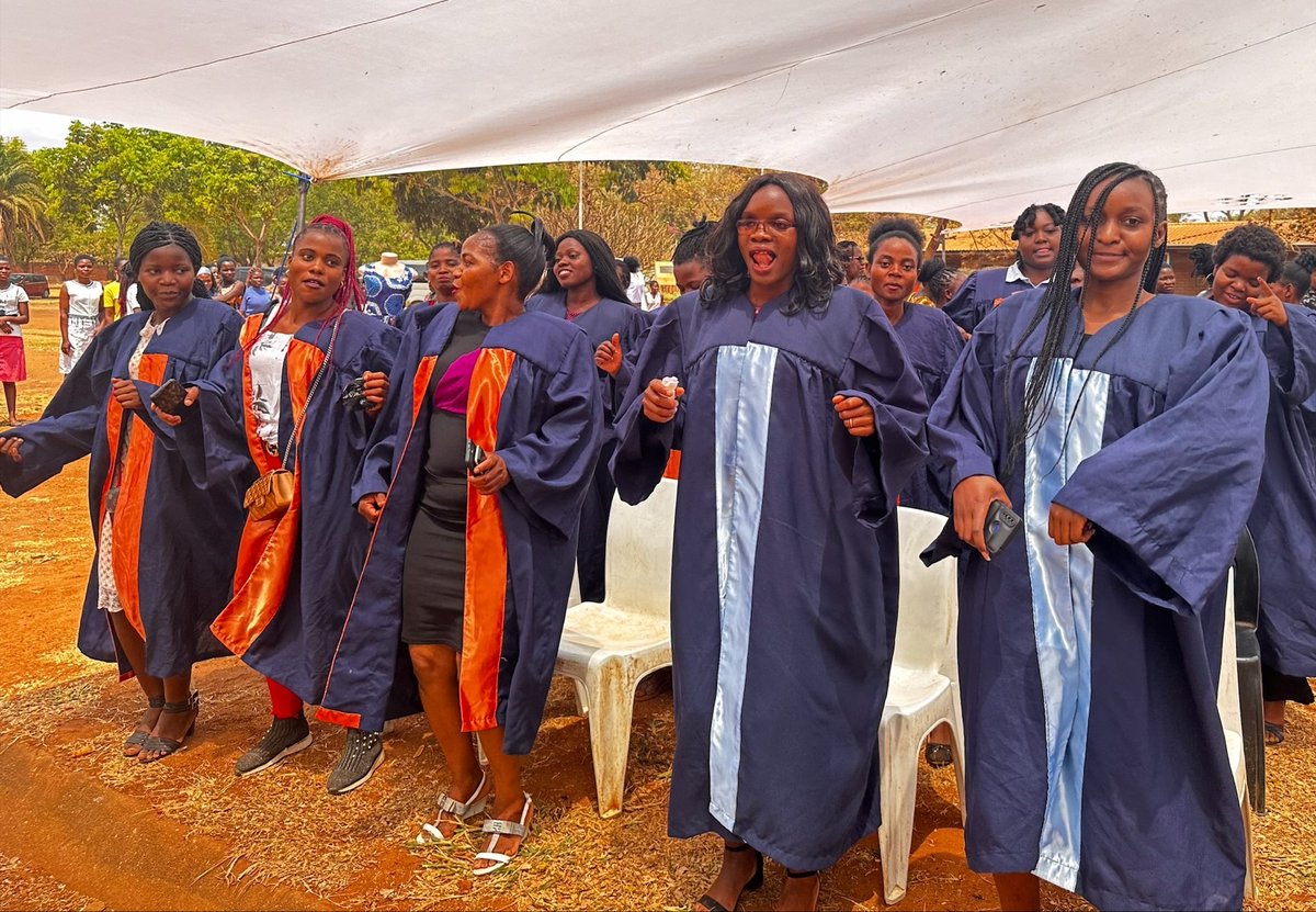 Last Friday, our Head of Programmes <a href="/MaharaGoteka/">Mahara Goteka</a>, presided as the guest of honour at a graduation ceremony at <a href="/SOSMalawi/">SOS Children's Villages Malawi</a> as the Guest of Honor. He delivered an inspiring speech, emphasizing the importance of hard work. 
#SkillsMakeTheDifference #25yearsYA