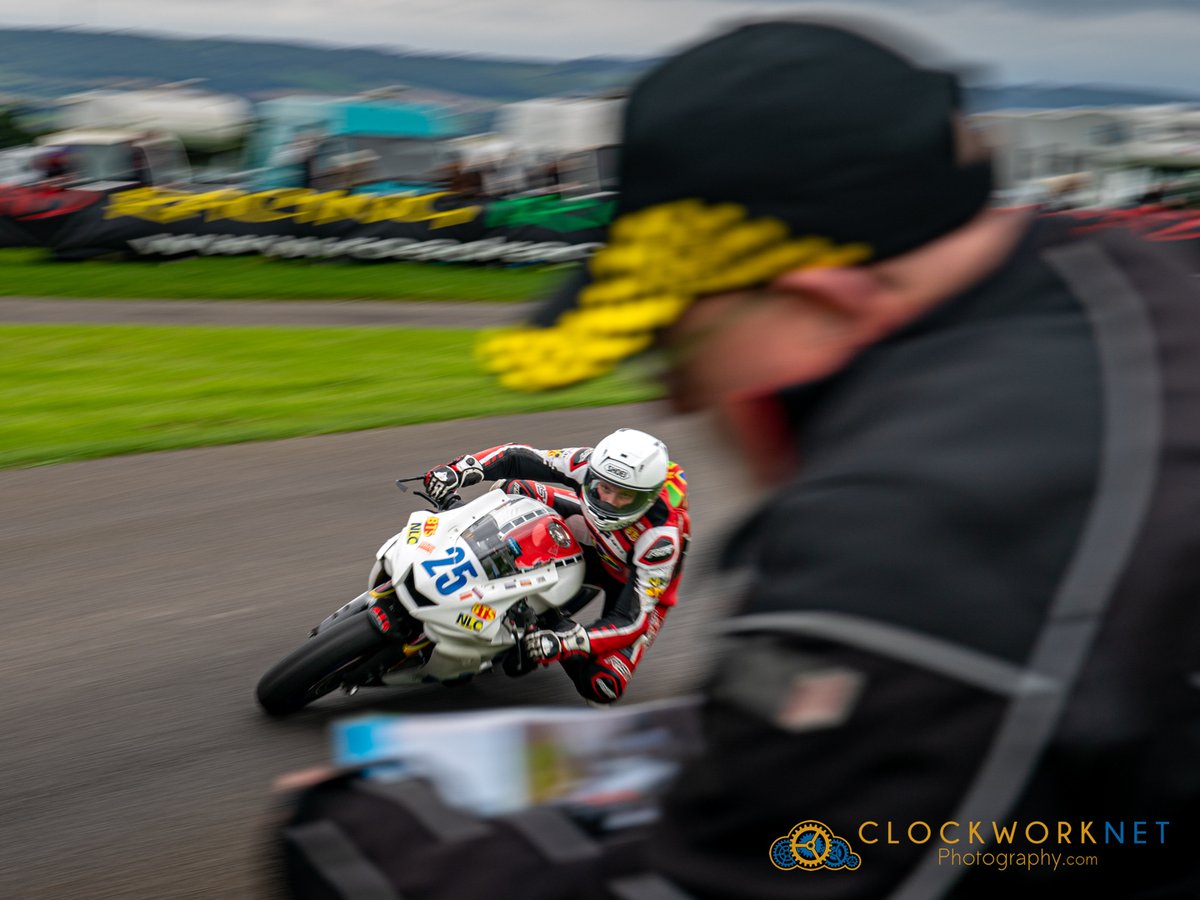 Does any other form of motorsport get you closer to the action than road racing? :) Arthur Gissing during Sundays Supersport Group B action @MountOlivers Steve Henshaw Gold Cup weekend. | #roadracing #bikeracing #oliversmount #ukmotorsport #scarborough