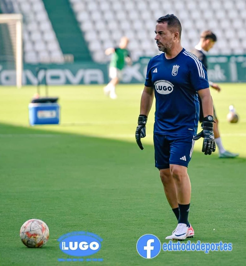 francorralesEDP's tweet photo. Trabajo, trabajo y más trabajo.
¡Seguimos! 🔐
#GoalkeeperCoach #GoalkeeperTraining #GoalkeeperTeam #goalkeepergloves #EdpCoach #EdpSoccer #edp #work #trabajo #XerezClubDeportivo #FamiliaTD @TDsportswear #PorteriaCero @XerezCD_OFICIAL 💙🤍 https://t.co/K4la9JUih1