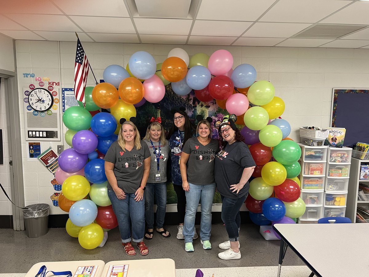 jmarch3rdGrade's tweet photo. 2023 Rock Your School Day! Disney day! #weare126 #stony126 https://t.co/3yuI0AQhNC