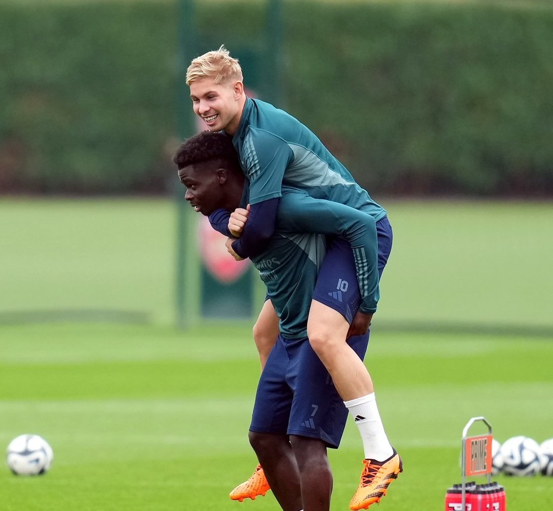 Sakazett tweet media