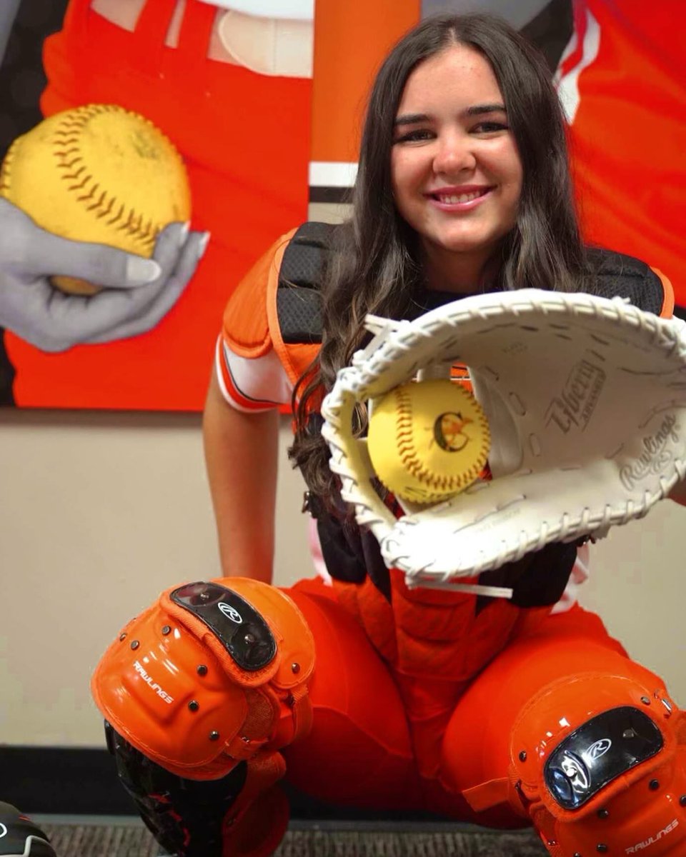LexiKirby2025's tweet photo. So excited to be a camel!! ROLL HUMPS!!!! 🐪🧡 @GoCamelsSB @TrenaPrater @Meg_Hill22 @E_Arevalo27 @TeamNCBaylog16U @TeamNCSoftball @MrhsSoftball https://t.co/0AtbR0ddX2
