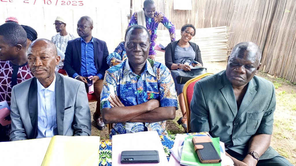 CanBenin's tweet image. Arrivée de la mission de la banque mondiale à Atchannou , Athiémé ce 02/10/23. Le SPCAN, Dr #AlfredACAKPO, a conduit #FatoumataBARRY et son équipe sur le terrain dans le cadre de la mission d'appui au #PNDPE. Cette Visite est fortement soutenue par les autorités locales. #wasexo