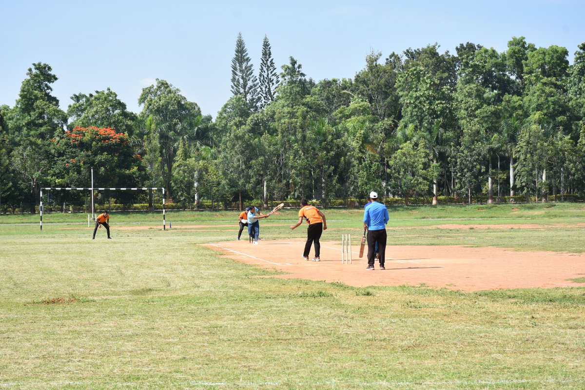 BSF_CEDCO's tweet photo. #BSF 

A cricket match was organised at this institute to celebrate #GandhiJayanti &amp; #LalBahadurShastriJayanti wherein Officers, staff &amp; trainees participated with high spirit and jubilation.

Few glimpses of the event.

#FirstLineofDefence
#NationFirst https://t.co/ATzfmv7DGr