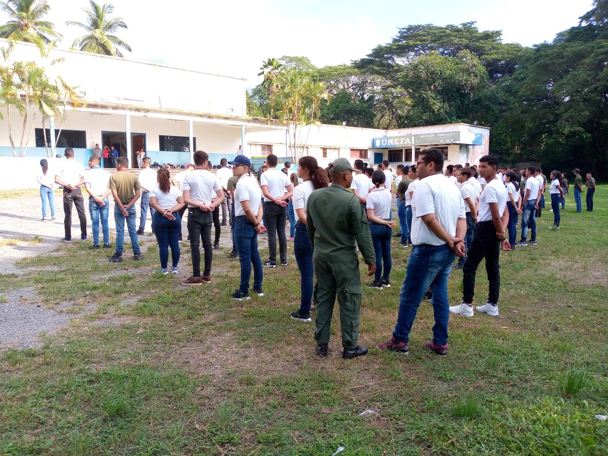nucleoyaracuy's tweet photo. UNEFA Núcleo Yaracuy, realizó Lunes Cívico disertando sobre las efemérides de la primera semana del mes de Octubre; se informo a los estudiantes, lo referente al 2 de Octubre, día internacional de la no Violencia. https://t.co/mUNiJHIUzW