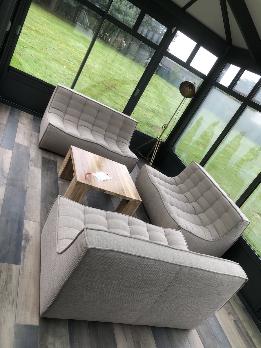 CedricLSN's tweet image. Livraison de canapés et table basse, chez des nouveaux et forts sympathiques clients ! #canapé #tablebasse #assise #meuble #mobilier #ameublement #teck #lamaisonduteck #déco