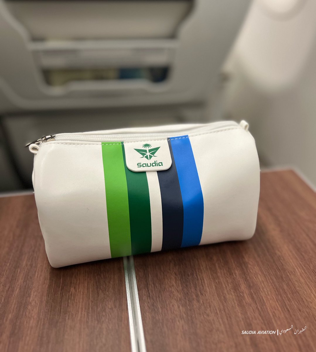 الطيران السعودي tweet media