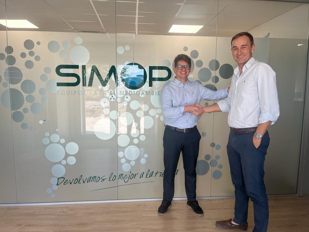 Queremos compartir con vosotros la incorporación de Juan Ibor a nuestro equipo como nuevo Jefe de Ventas para Cataluña.

Juan cuenta formación técnica (Ingeniería Química) y una amplía experiencia en ventas y marketing.

Desde SIMOP ESPAÑA queremos darle una cálida bienvenida.