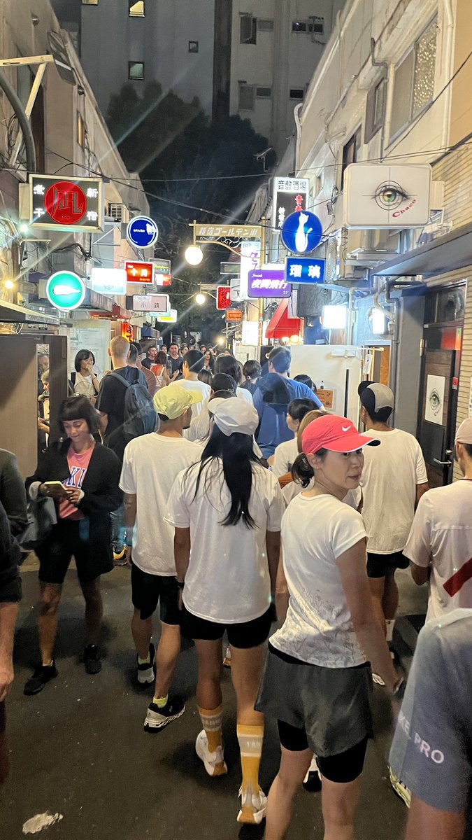 rina_runtravel's tweet photo. 新宿観光しながら夜ランです🏃‍♀️
#downbeatRunning の #norda 試走会に参加しました🙌

私はぼっち参加でしたが、皆さん優しくて、普段走らない夜の新宿は、めっちゃ楽しかったです🤩🫶

観光客の方々が本当に多かった‼️

人と走るのは楽しいですね💓 https://t.co/LYGkPH7j8X