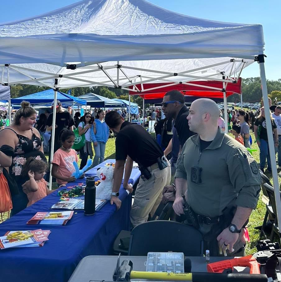 EBPDNJ's tweet photo. On Sunday, October 1st, the East Brunswick Police Department participated in East Brunswick Day, held at the Community Arts Center.

We would like to thank everyone who took a moment to stop by our booth to give their support, encouragement, or just have some discussion. #EBDay https://t.co/4dhnjxW5xK