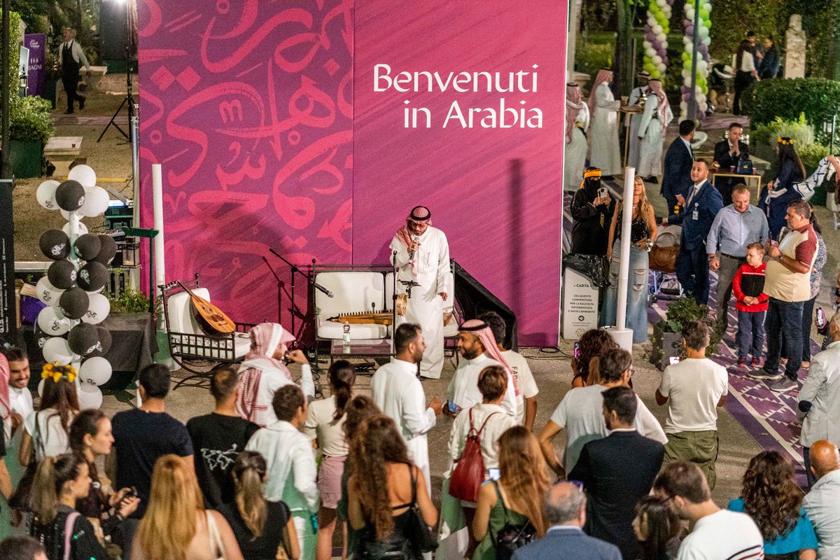 KSAembassyIT's tweet photo. . #SaudiVillage | Lieti di aver ospitato le esibizioni del cantante saudita🇸🇦, studente di opera al Conservatorio Giuseppe Verdi di Milano 🇮🇹 ed esperto dell'industria musicale, Mostafa Shirah, @mostashiru 
#SaudiNationalDay93 https://t.co/tsYGXO15dW