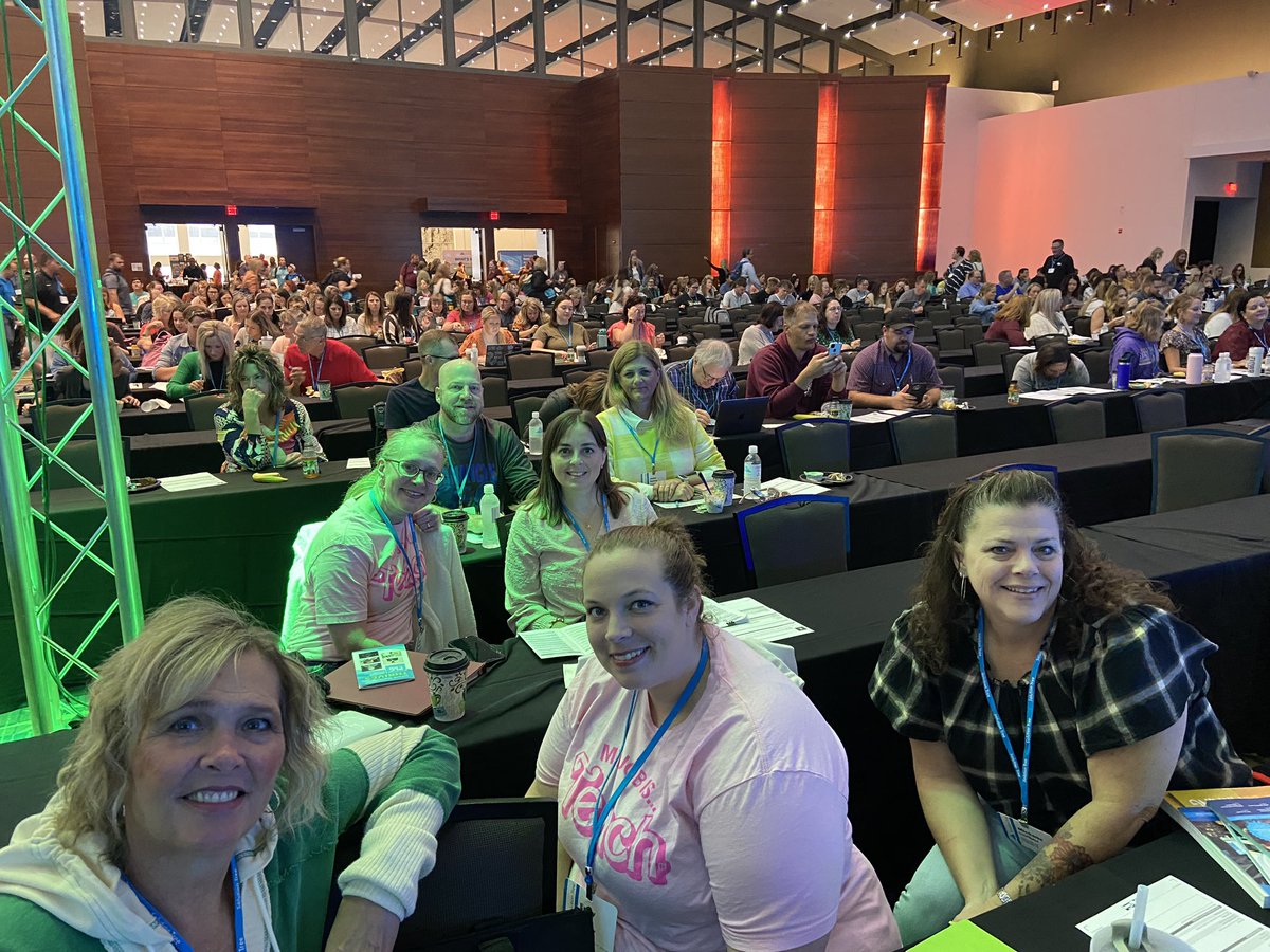 Carolyn Petersen tweet media