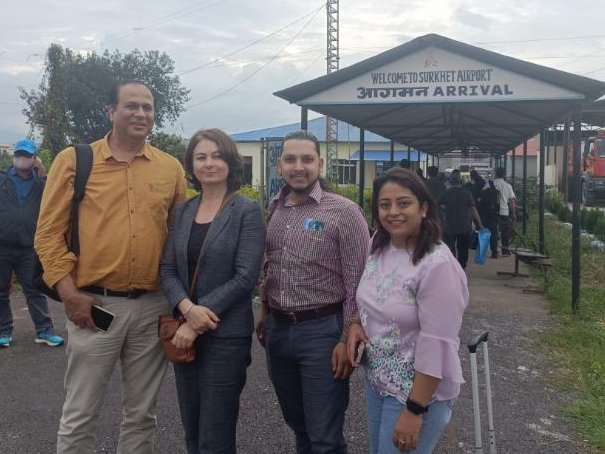 npBritish's tweet photo. Team @npBritish & @VSONepal in #Surket to meet beneficiaries of our partnership project - Girls Empowerment & Mainstreaming Sustainably.
Looking forward to meeting the #YoungGirls who are leading our GEMS clubs to strengthen girls' education for #Empowerment. https://t.co/9SkKZZDLmE
