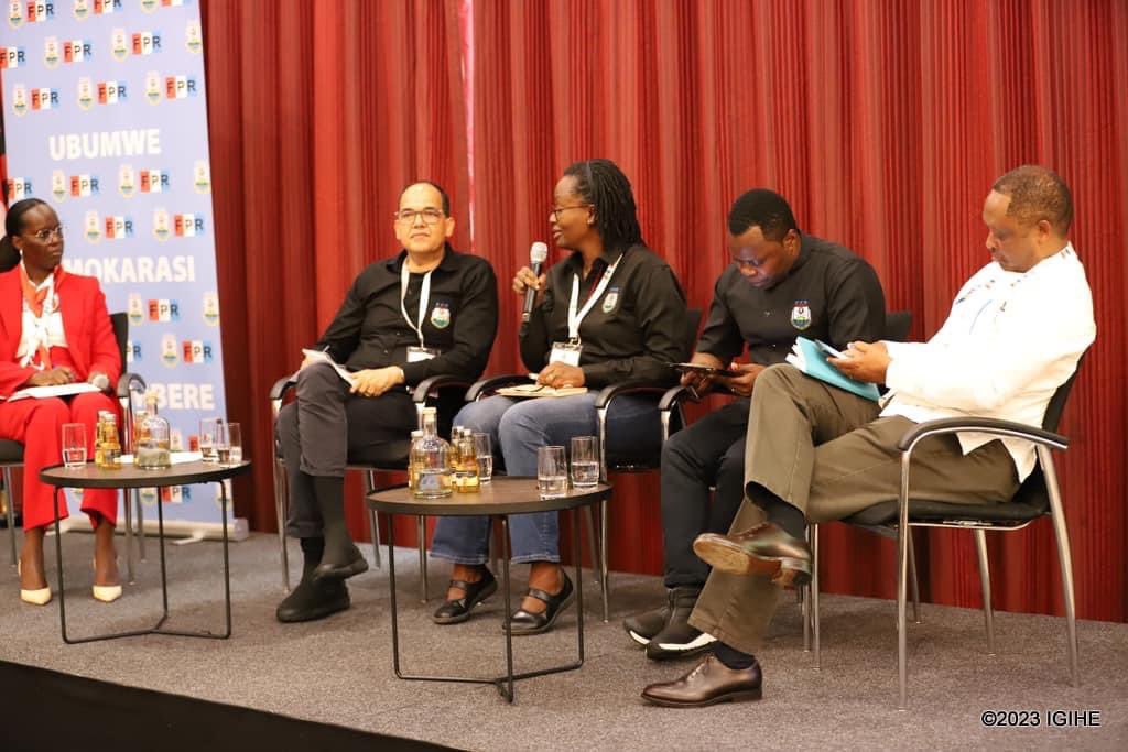 Paccy3's tweet photo. RPF INKOTANYI Europe Retreat
Great points shared by our Panelist on Good Governance 
@Cesar_Igor_ @MCRwakazina @jnabdallah @ashyaka 

Urubyiruko tubarimo umwenda. https://t.co/hf5EOZKB7o