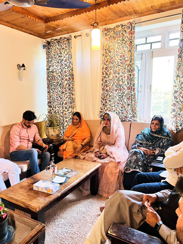 jkpdp's tweet photo. Party President @MehboobaMufti visited Handwara to attend the marriage ceremony of @YouthJKPDP North Kashmir Coordinator @Ar_Reyaan 
Joined by other party leaders, she wished the couple a happy married life ahead. https://t.co/Xom9tRBmQX