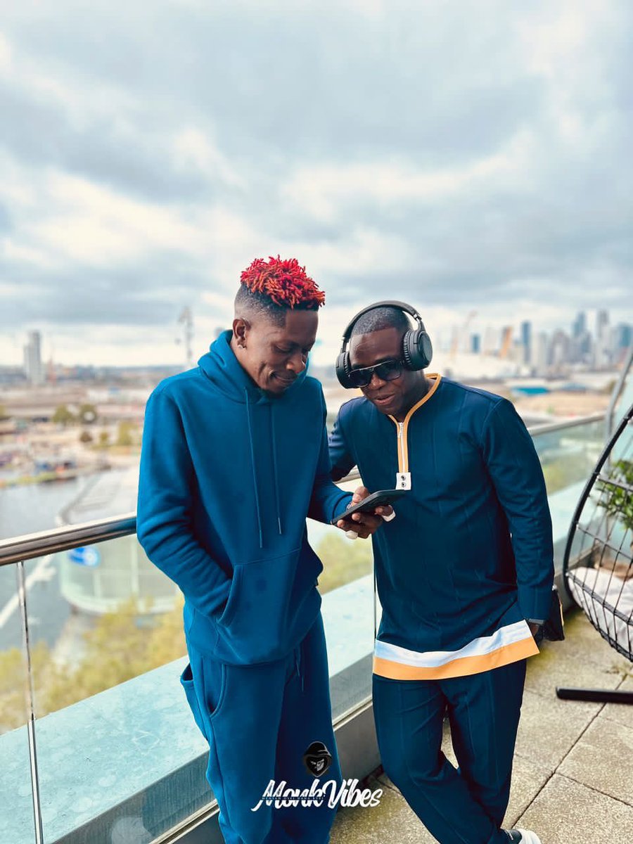 city_shatta's tweet photo. High level of trust in each other🙏🏻!!!
@shattawalegh  @sambahflex  🇬🇭❤️
#GMAUK23 #Taabea #Shax #KonektAlbum 🔥🔥🔥🔥🔥🔥🔥🔥 https://t.co/dNPd93inH1
