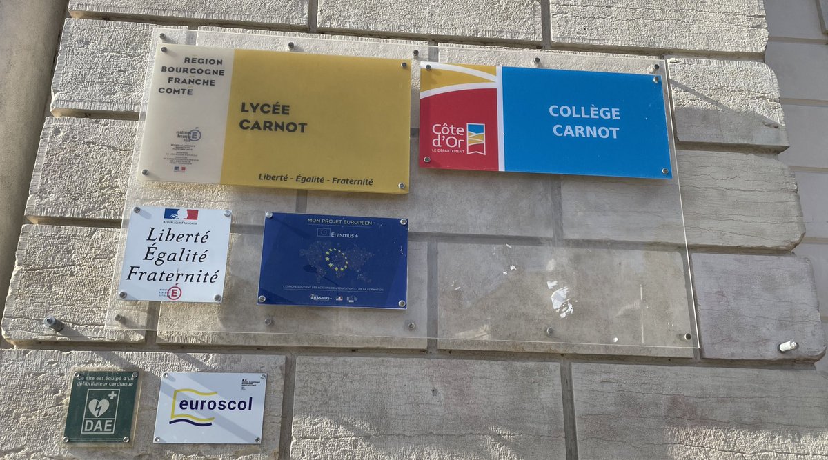 AGuibelin's tweet photo. Première journée de campagne de vaccination 💉HPV au collège Carnot de @dijon. 
Auj. C’est une 20aine d’élèves de 5ème (garçons et filles) qui répondent présent.  Tous engagés pr prévenir ! https://t.co/i342D34lFN