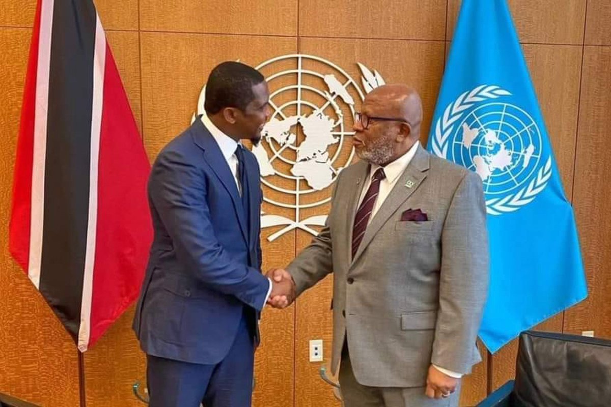 SamuelEtoo68469's tweet photo. Great to be back in New York for the 78th @UN General Assembly and collaborate with key stakeholders and policymakers to create better conditions in sport, education, youth empowerment and beyond. https://t.co/eVcNCc4xgH