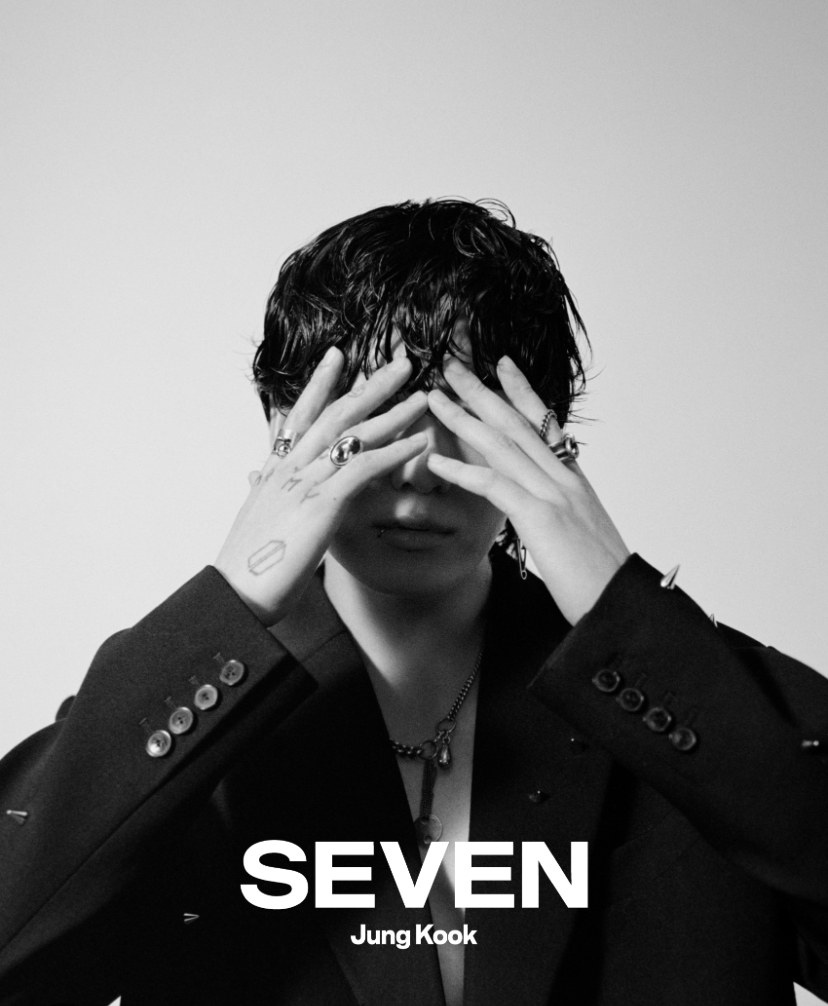 #JungKook's "Seven" feat. <a href="/Latto/">BIG MAMA</a> has returned to #1 on the global Spotify chart with 6.824 million streams.