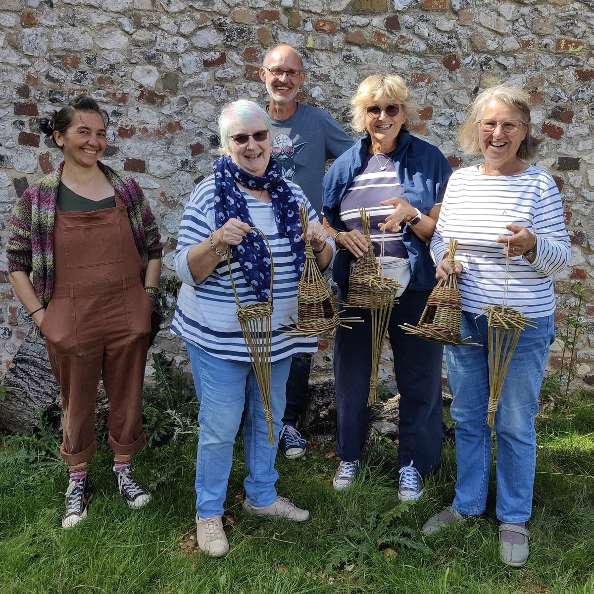 Bird feeder willow workshop Sun 8th Oct, 9.30-12.30 With expert, patient tuition from The Coddiwomplers, learn the techniques required to create a range of bird feeders. Beginners welcome. Book online - trybooking.co.uk/CPTS