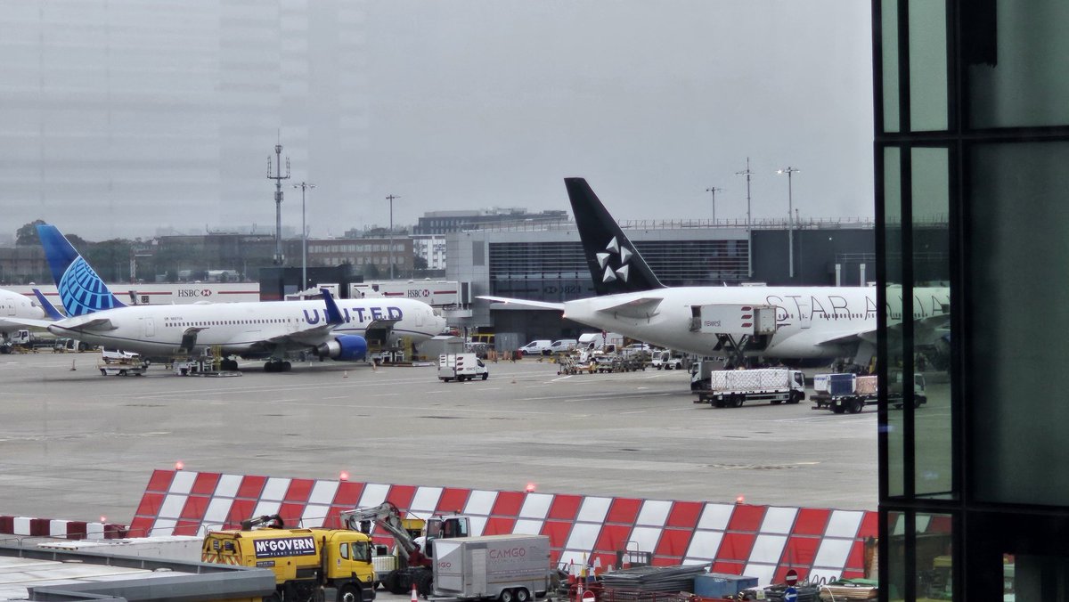 RGN_Doomtrash's tweet photo. @TheTacticalBrit Are we going to be united on the flight? #CODEIV @CODE4Vets https://t.co/g9hvjXfl1E