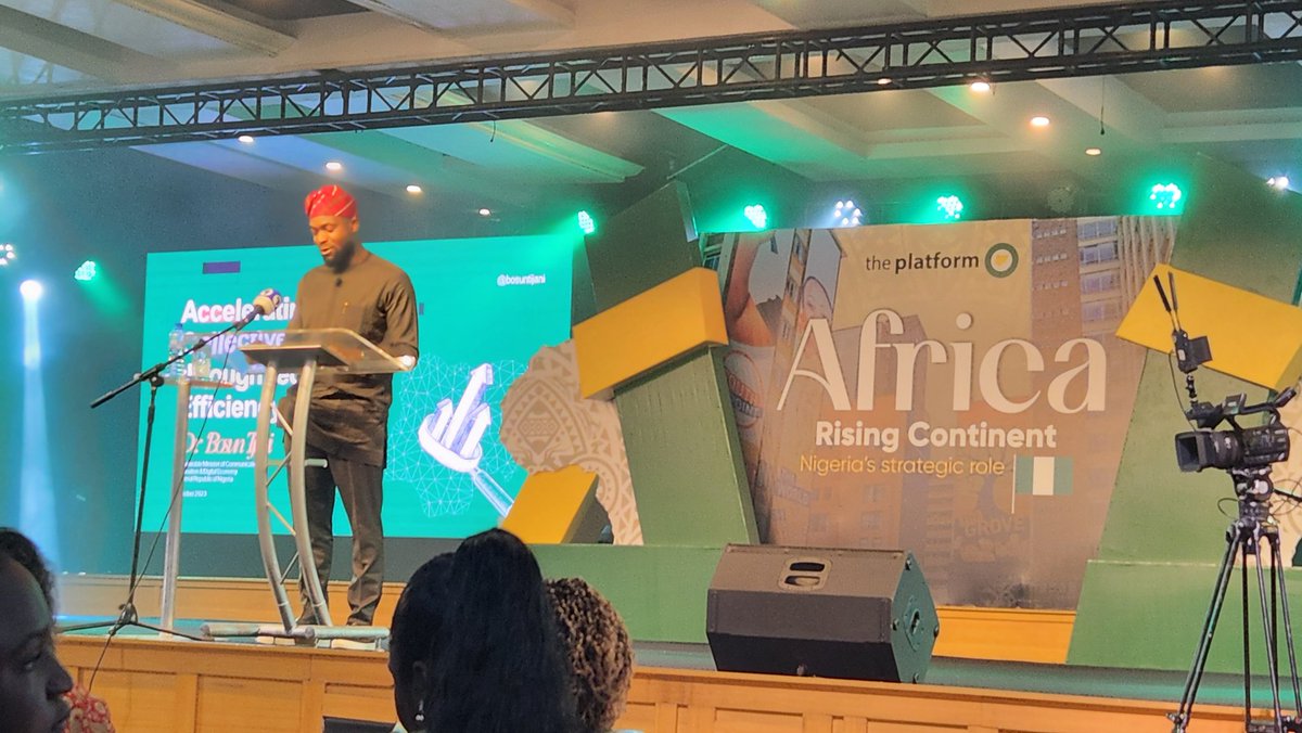 Stillkeem's tweet image. Dr. Bosun Tijani @bosuntijani kicking off Proceedings strongly!
#ThePlatformNG