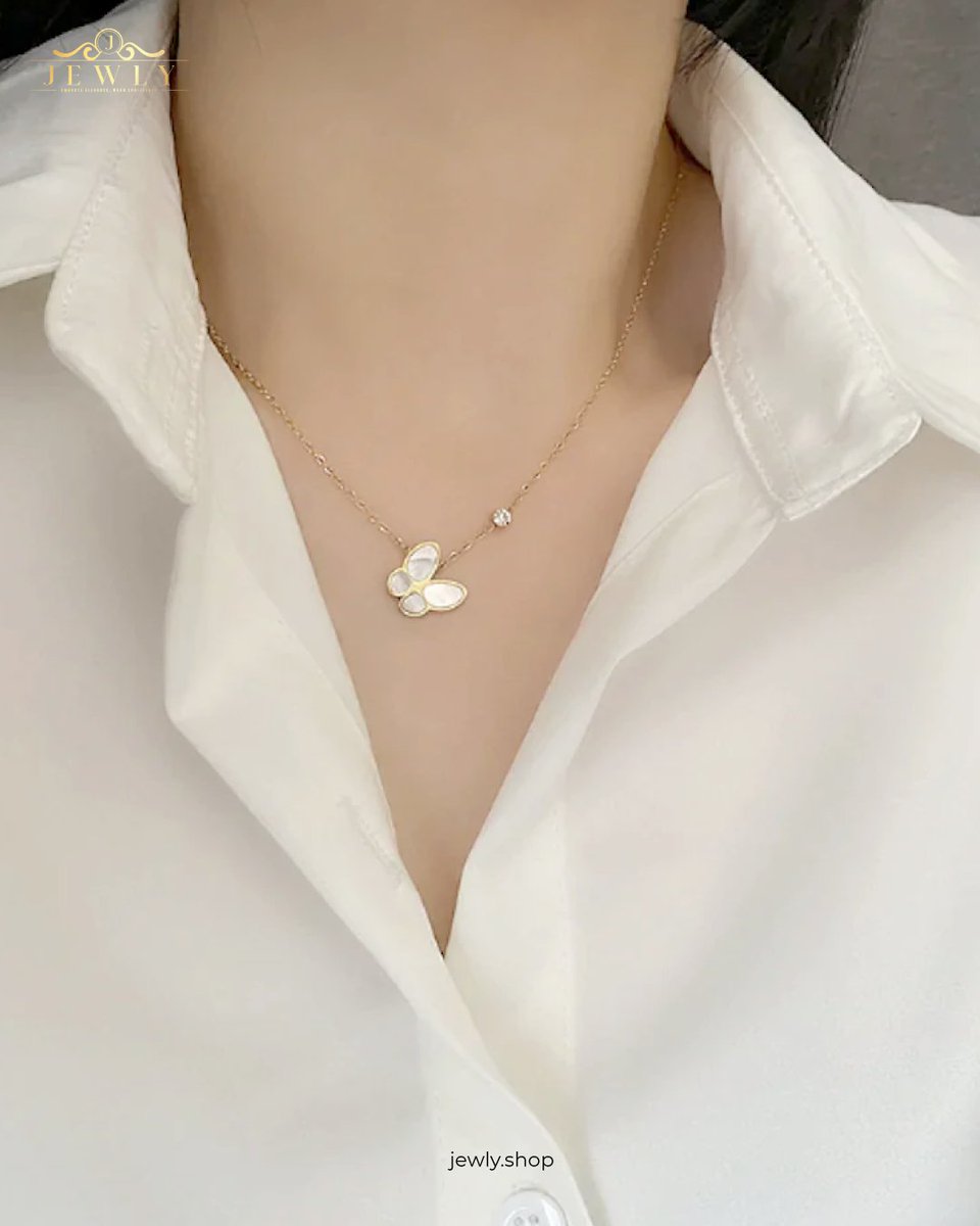 jewlyshop's tweet image. Elegance through simplicity aligns you with the perfect mindset to feel free to spread your wings. 🦋✨

jewly.shop 

DM us to place your order. ✨

#mindsetquote #mindsetmotivation #spreadyourwings #elegantlook #elegantjewelry #jewelryinspiration #jewelryinspo