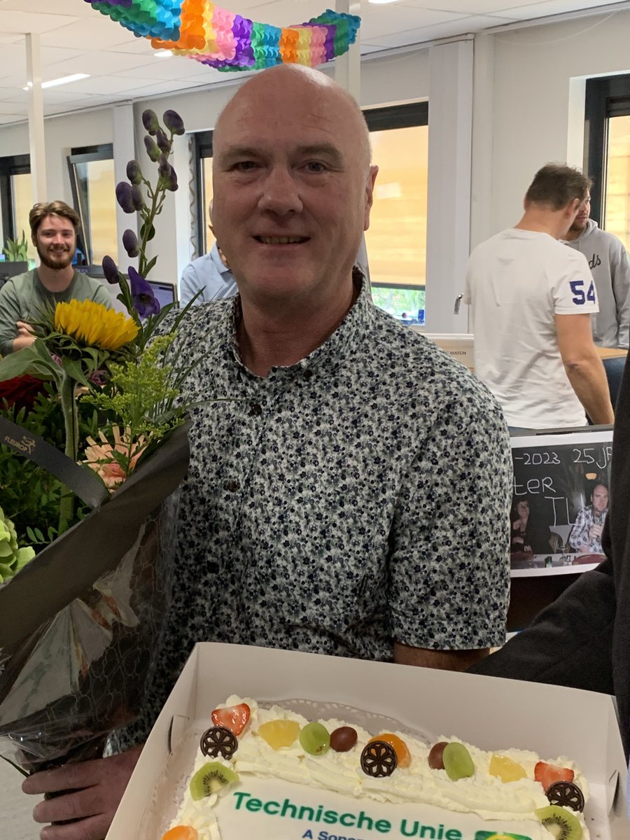 Onze collega Peter Schepers viert vandaag zijn 25-jarige jubileum. Proficiat Peter!