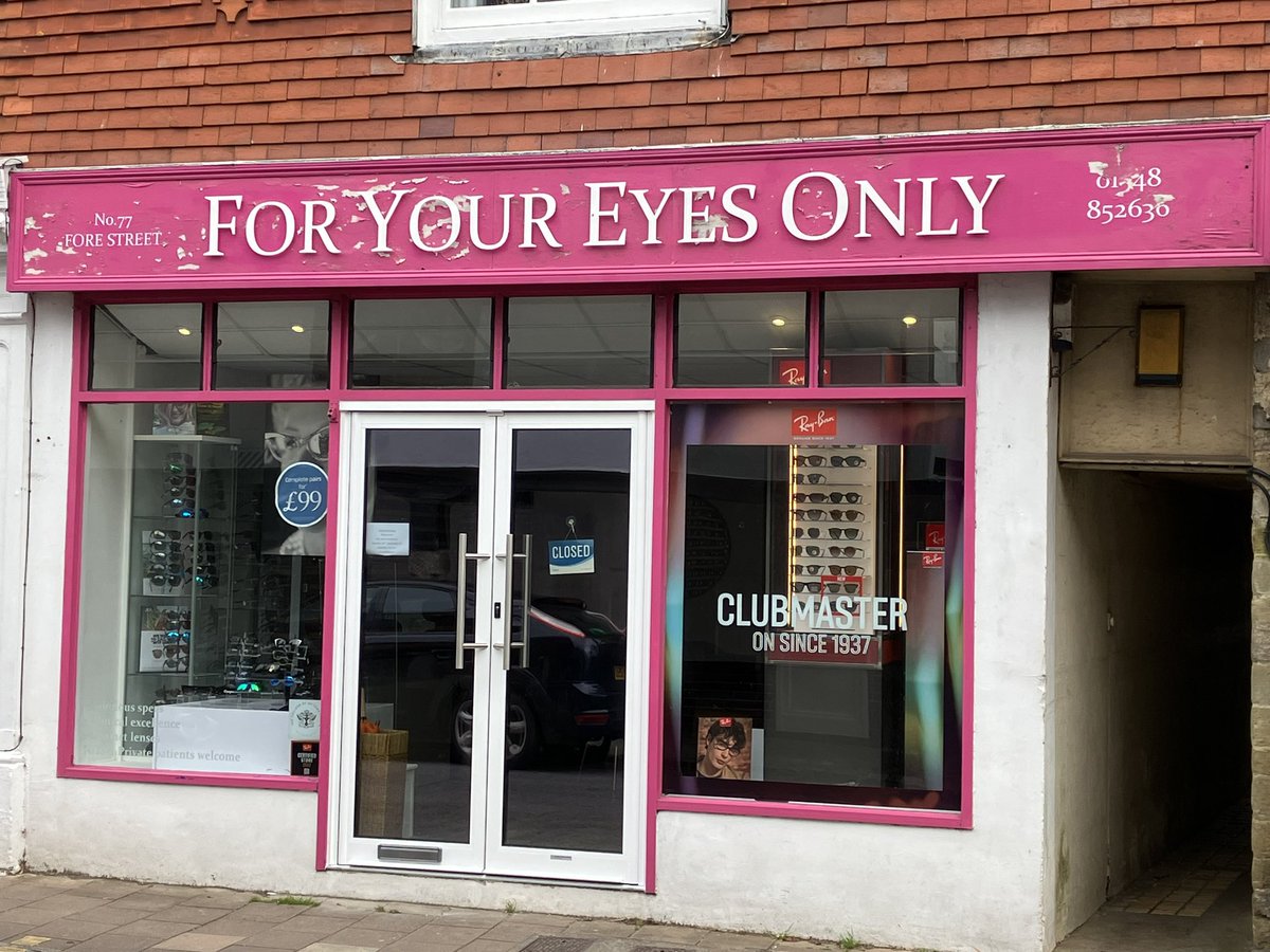 TheTchaikovsky's tweet photo. Spotted on a trip to double-o-Devon… bet they do a great line in octagonal frames. https://t.co/WoHDUwiJ1K