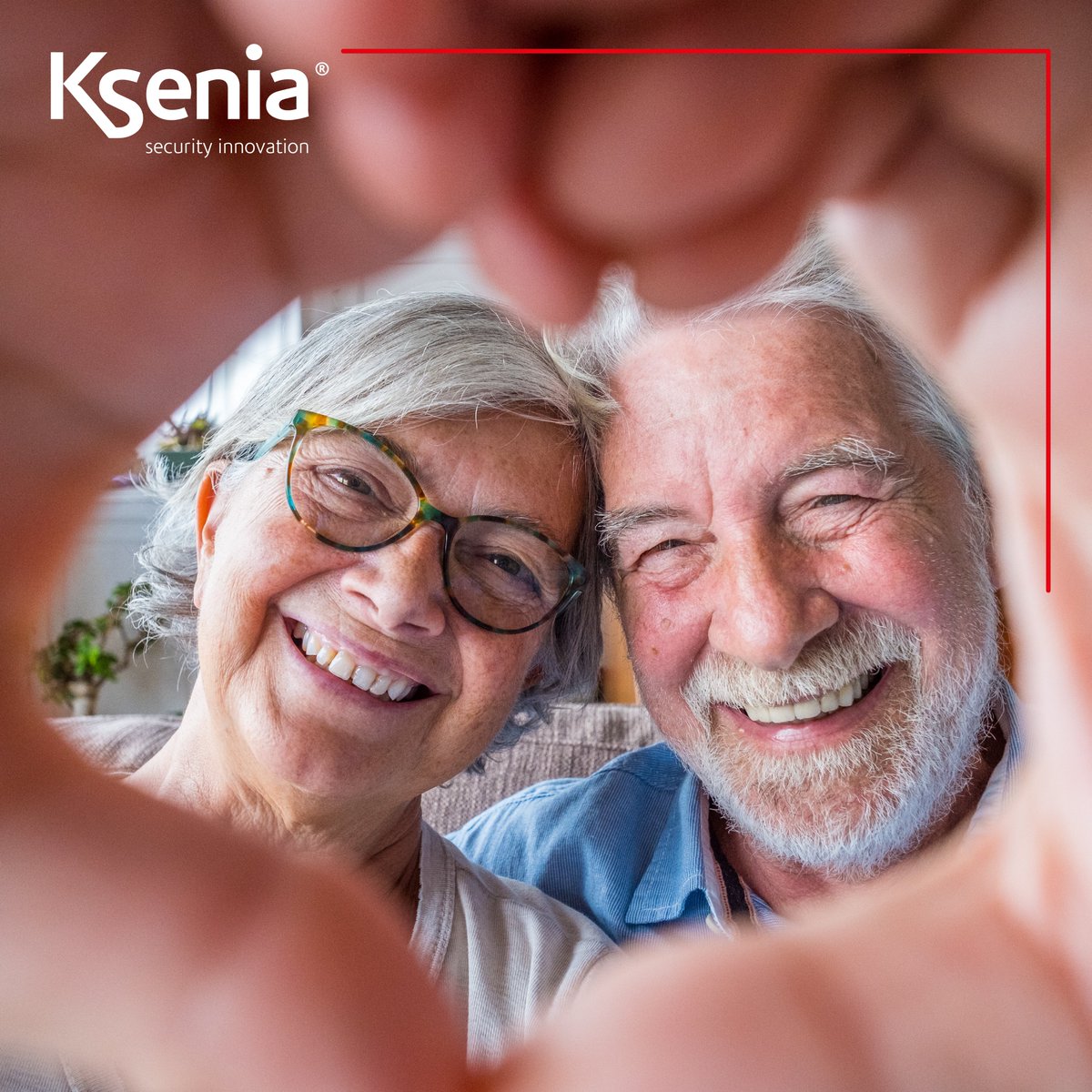 KseniaSecurity's tweet photo. Today is dedicated to our beloved 𝗴𝗿𝗮𝗻𝗱𝗽𝗮𝗿𝗲𝗻𝘁𝘀!
You can rely on the Ksenia Security ' 𝗼𝗽𝗲𝗿𝗮' remote control to feel them safe: by activating the 𝗣𝗔𝗡𝗜𝗖/𝗦𝗢𝗦function, they can press any key to immediately send a signal for assistance. https://t.co/HMbRJw6bqx https://t.co/0sQC9kkp8I