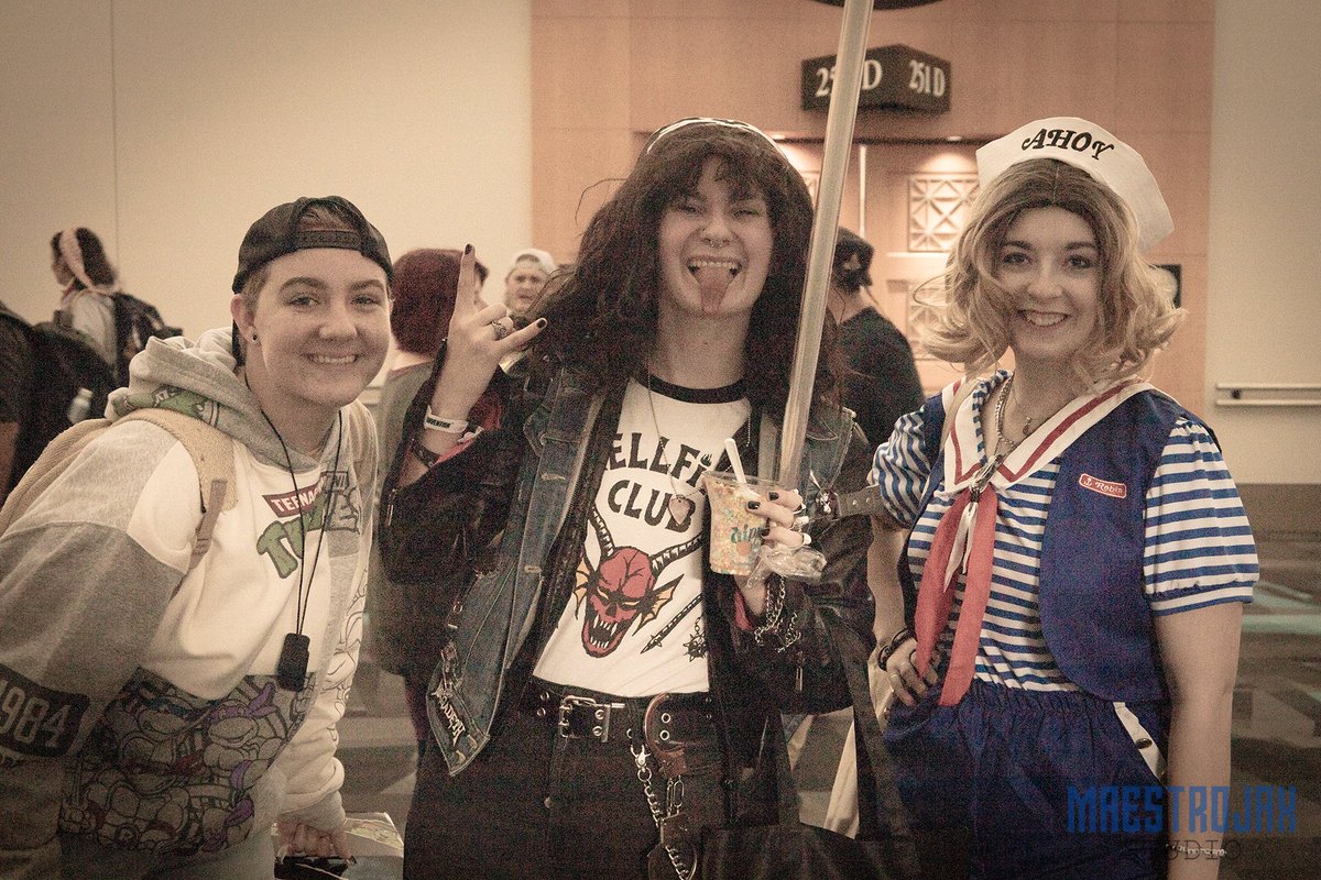 MaestroJax16's tweet photo. Andddd lastly! Lets go to the upside-down and add some Stranger Things! I swear if the middle photo isn’t related I am uncultured. #fanx2023 #fanxsaltlake #strangerthings #cosplay https://t.co/MIozyEluBz