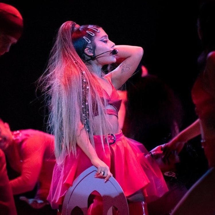moonlightinagb's tweet photo. i miss swt world tour. https://t.co/sm3l23Rvrp